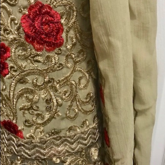 Cream color georgette dress with red work - Picture 5 of 5